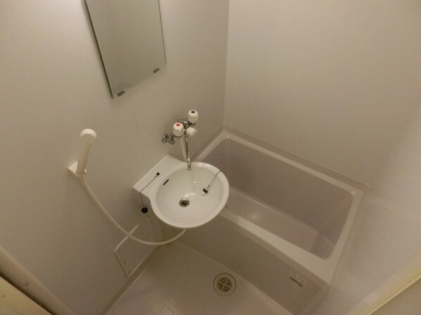 レオパレスワールド中和倉の物件内観写真